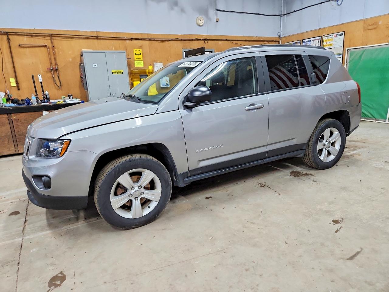 2015 Jeep Compass Sport Silver vin: 1C4NJDBB1FD197447