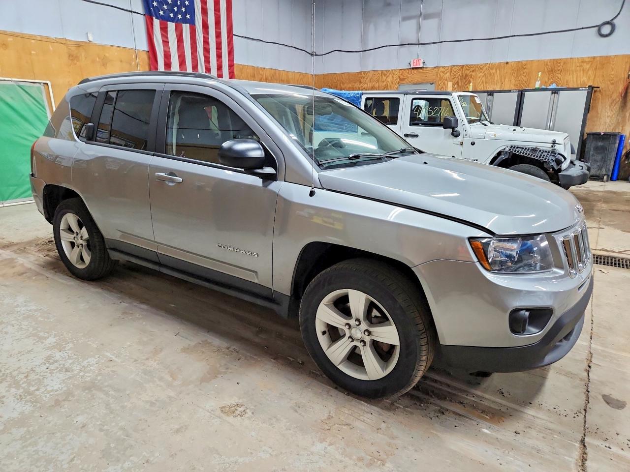2015 Jeep Compass Sport Silver vin: 1C4NJDBB1FD197447