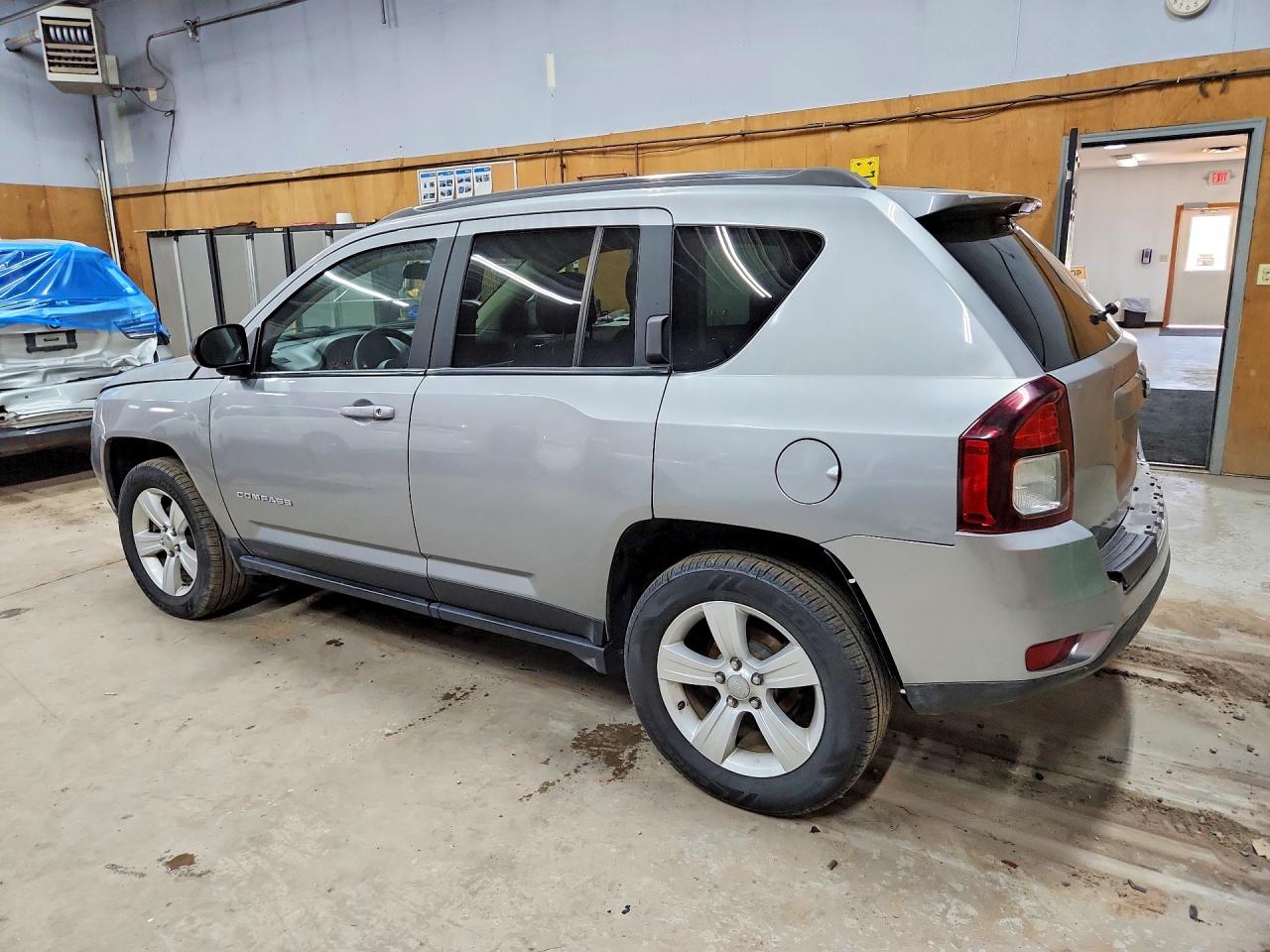2015 Jeep Compass Sport Silver vin: 1C4NJDBB1FD197447