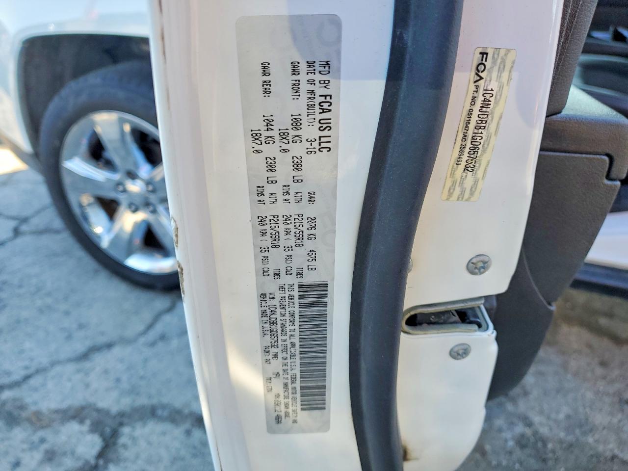 2016 Jeep Compass Sport White vin: 1C4NJDBB1GD657532