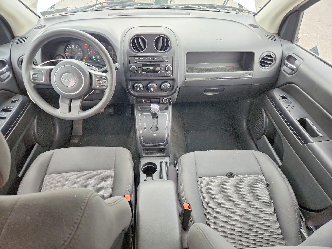 2012 Jeep Compass Sport Серебряный vin: 1C4NJDBB2CD633251