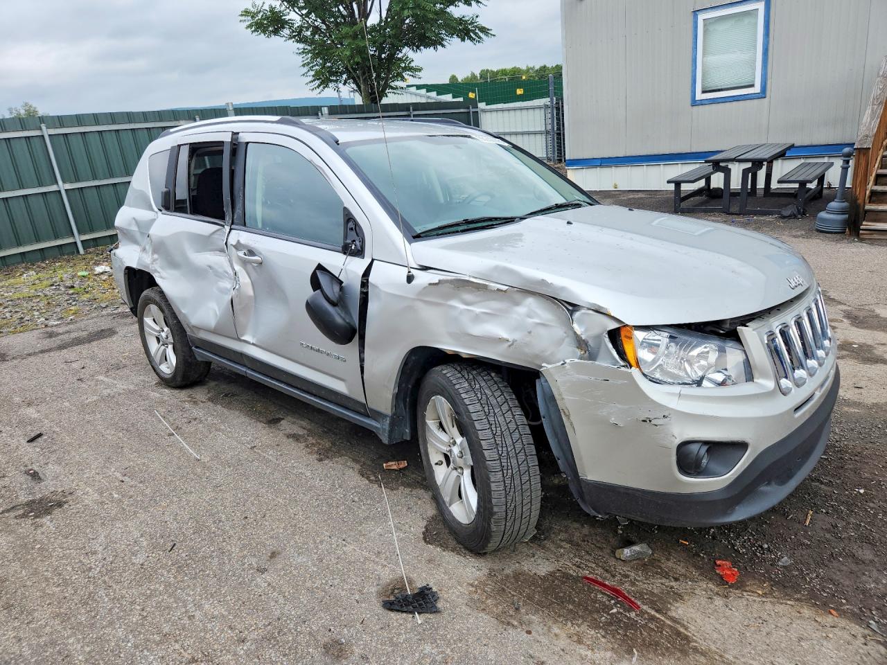 2012 Jeep Compass Sport Серебряный vin: 1C4NJDBB2CD633251
