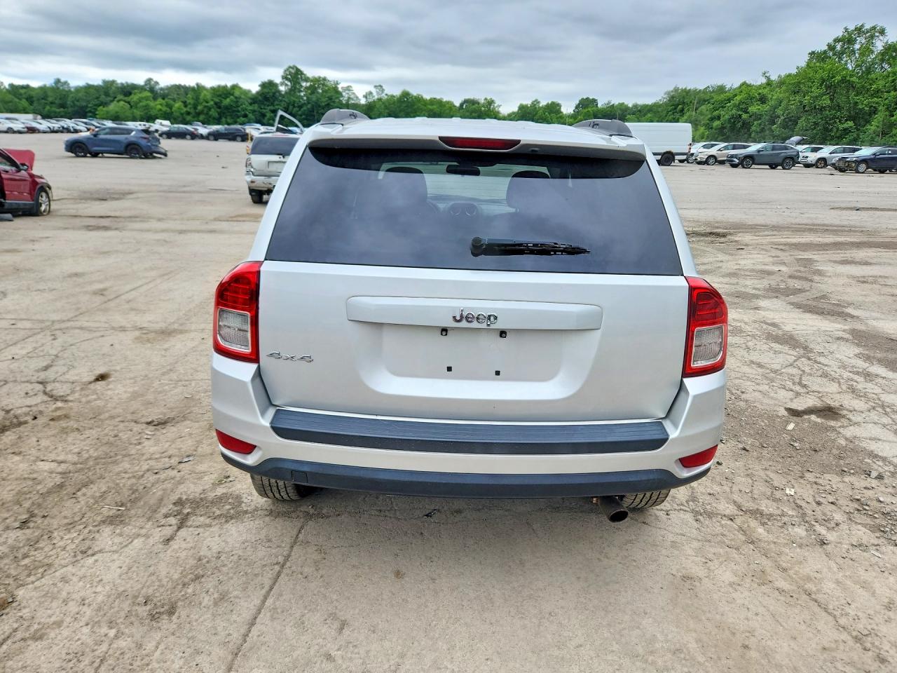 2013 Jeep Compass Sport Silver vin: 1C4NJDBB2DD174157