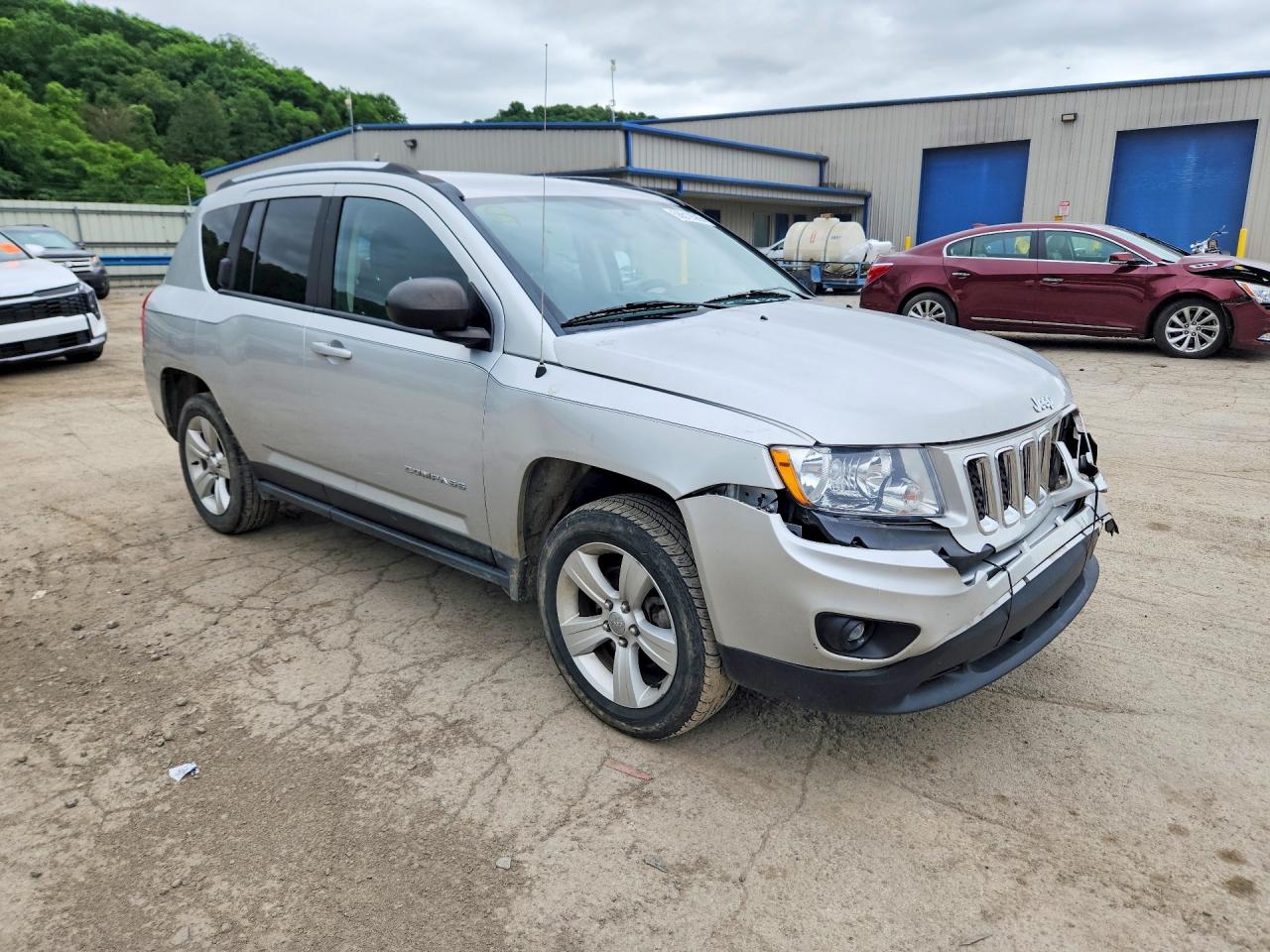 2013 Jeep Compass Sport Silver vin: 1C4NJDBB2DD174157