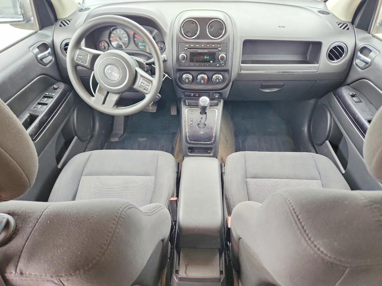 2013 Jeep Compass Sport Silver vin: 1C4NJDBB2DD174157
