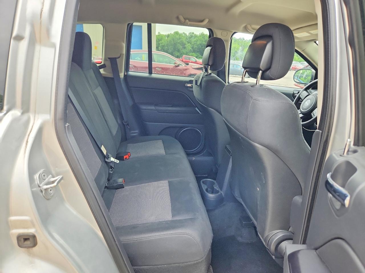 2013 Jeep Compass Sport Silver vin: 1C4NJDBB2DD174157