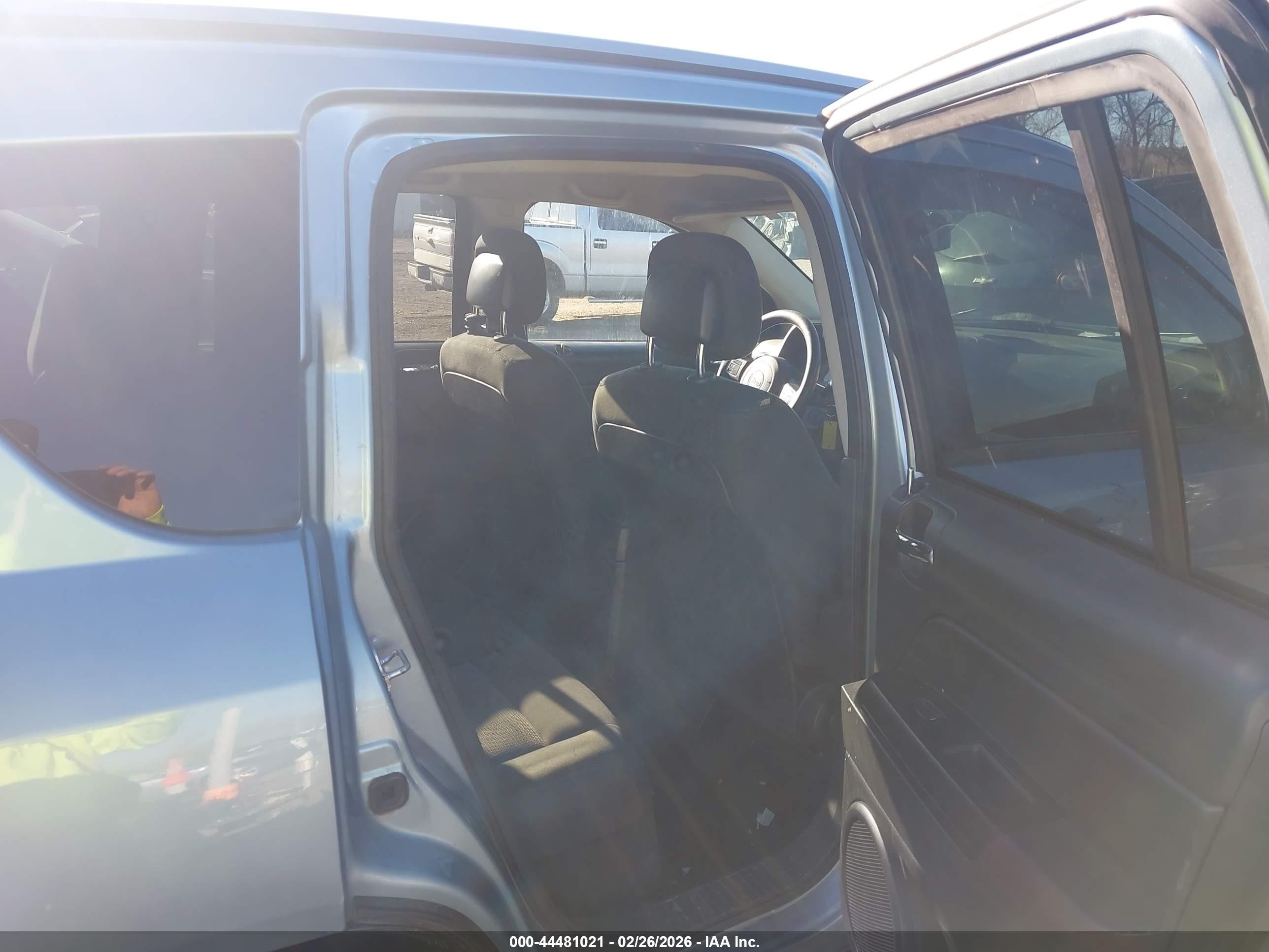 2014 Jeep Compass Sport Silver vin: 1C4NJDBB2ED530897