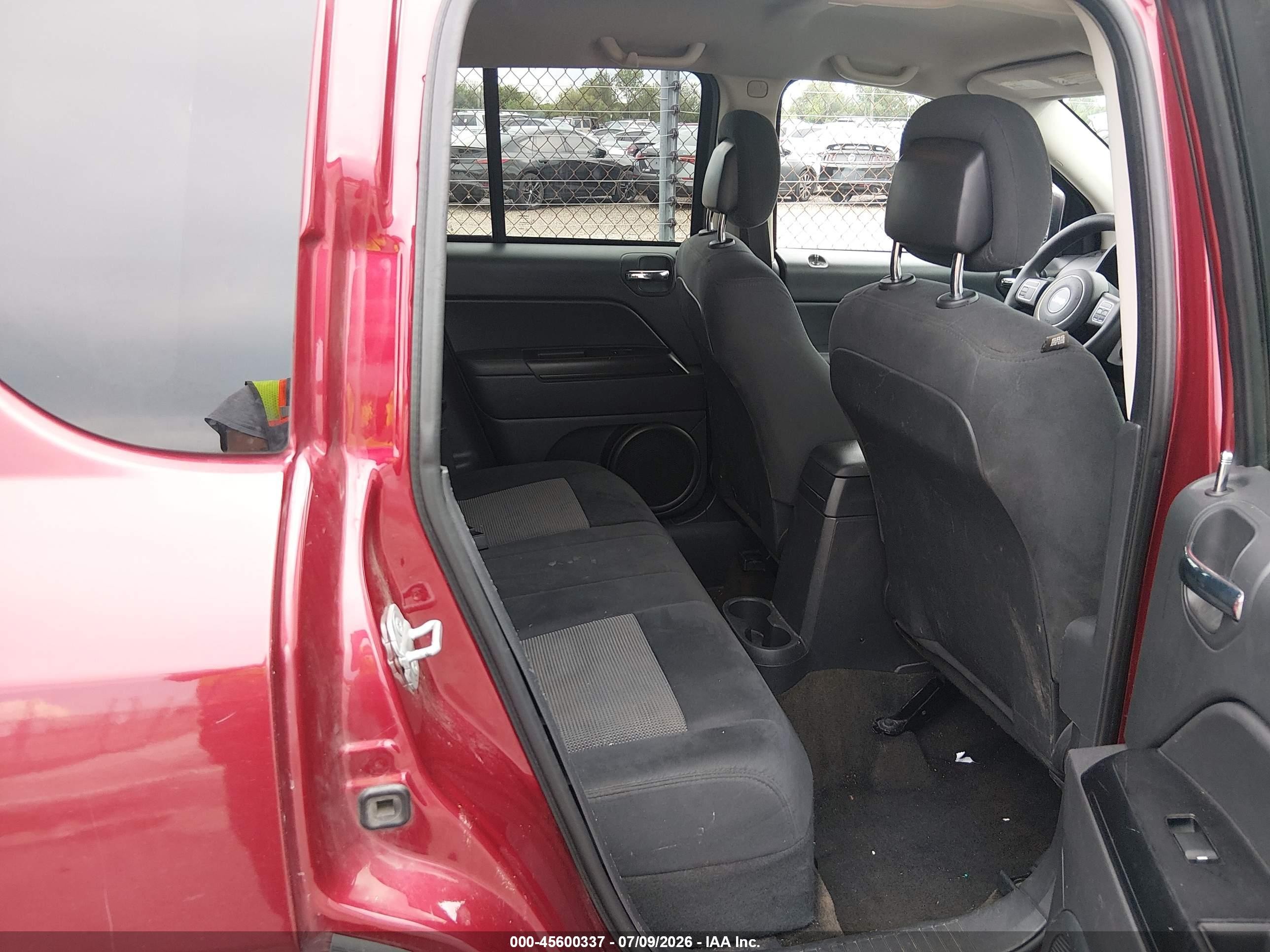 2014 Jeep Compass Sport Red vin: 1C4NJDBB2ED855341