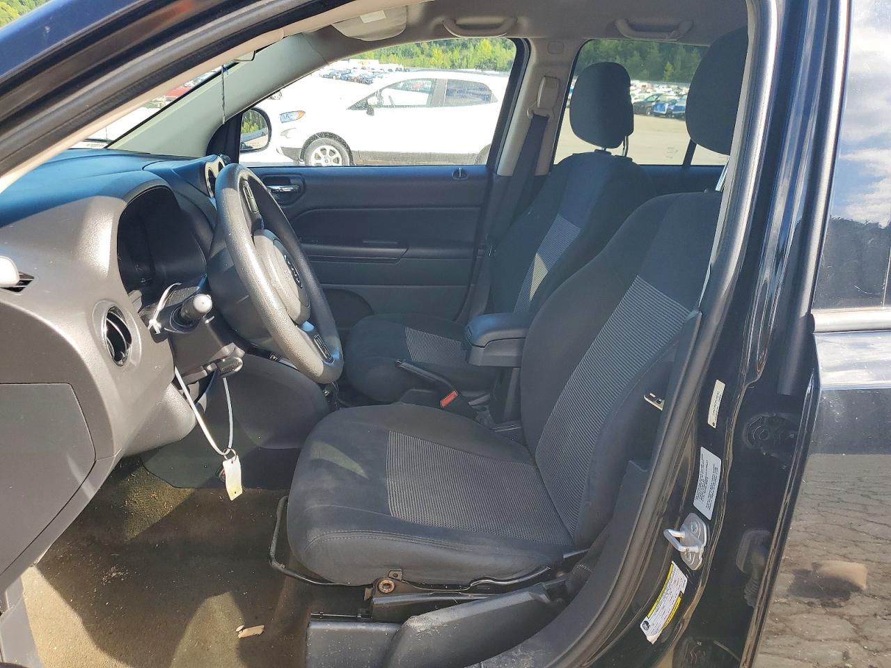 2015 Jeep Compass Sport Черный vin: 1C4NJDBB2FD108162