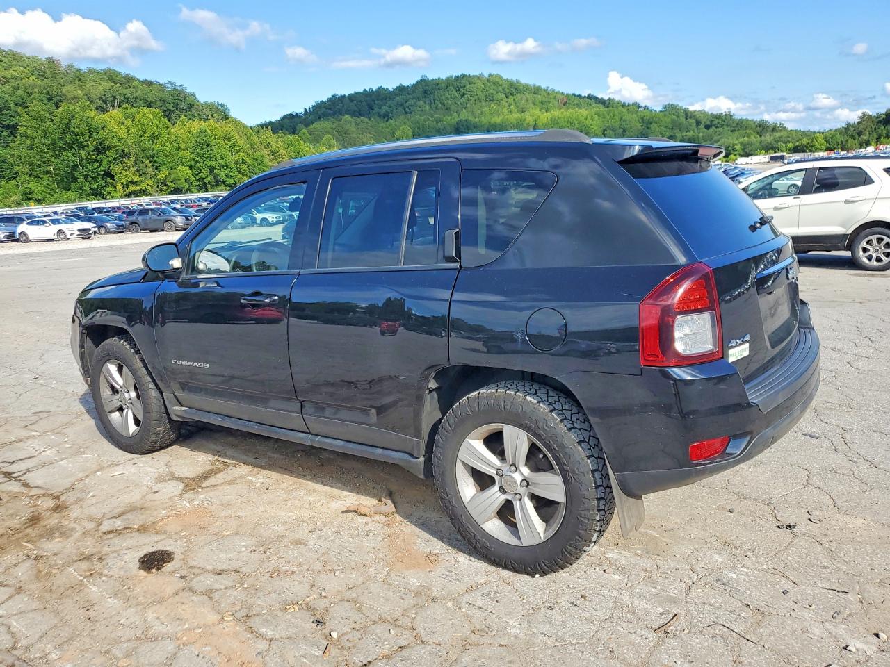 2015 Jeep Compass Sport Черный vin: 1C4NJDBB2FD108162