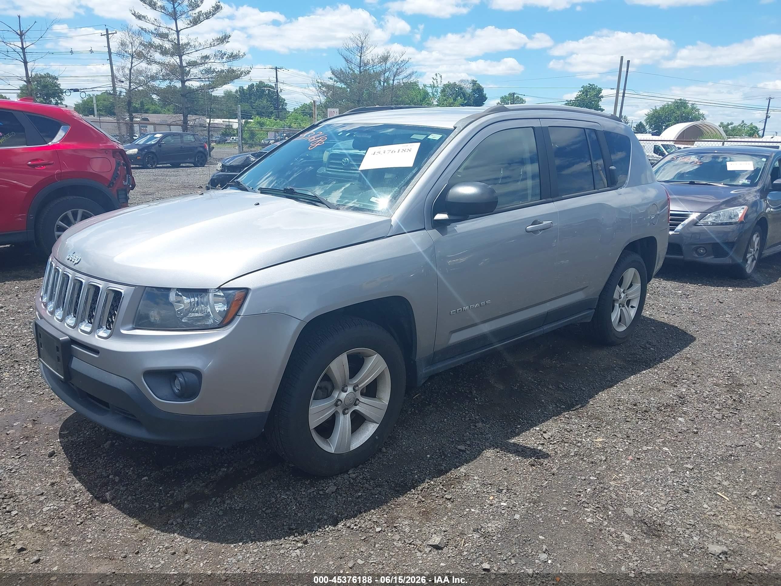 2015 Jeep Compass Sport Silver vin: 1C4NJDBB2FD282720
