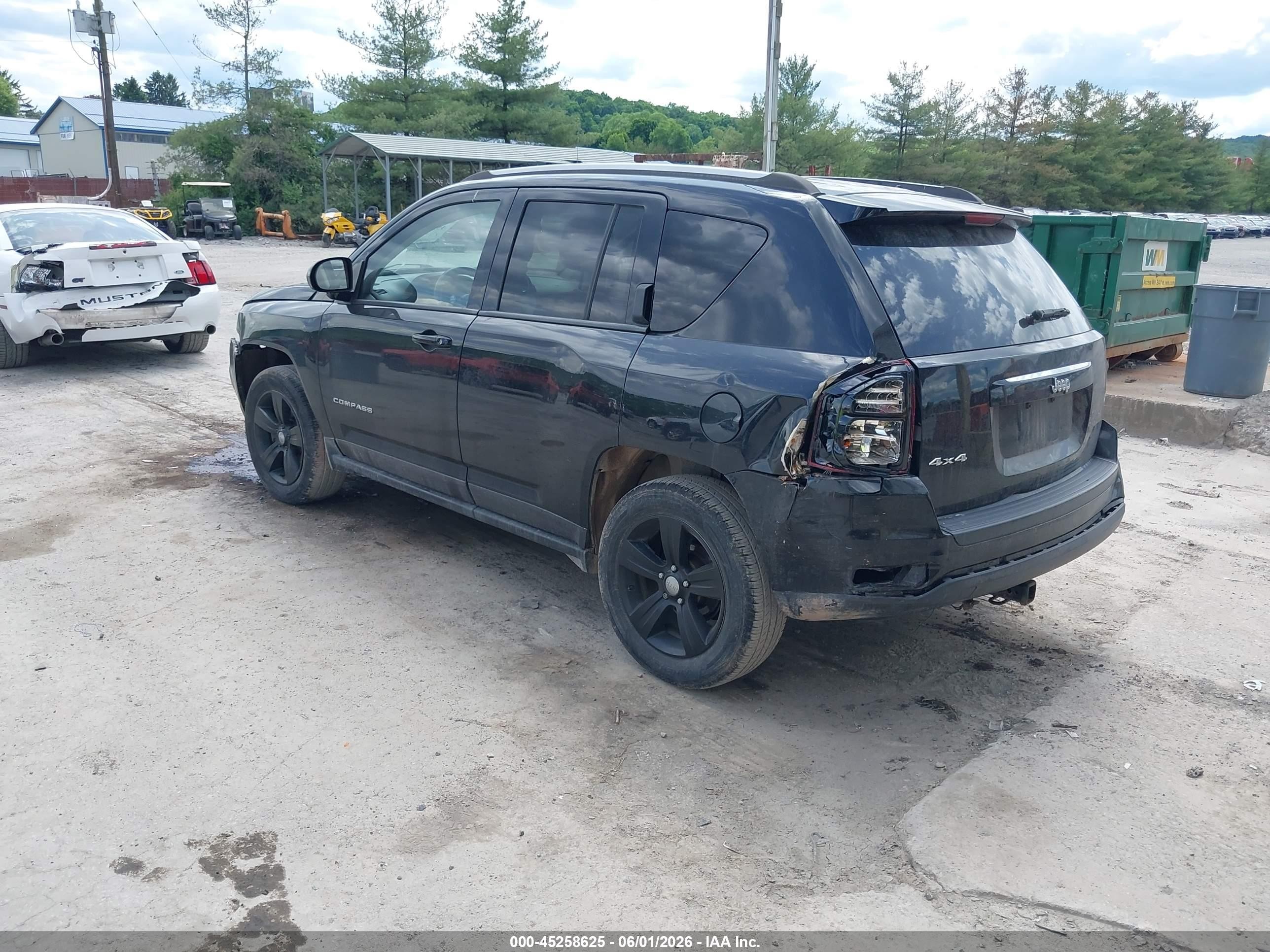 2015 Jeep Compass Sport Черный vin: 1C4NJDBB2FD423835