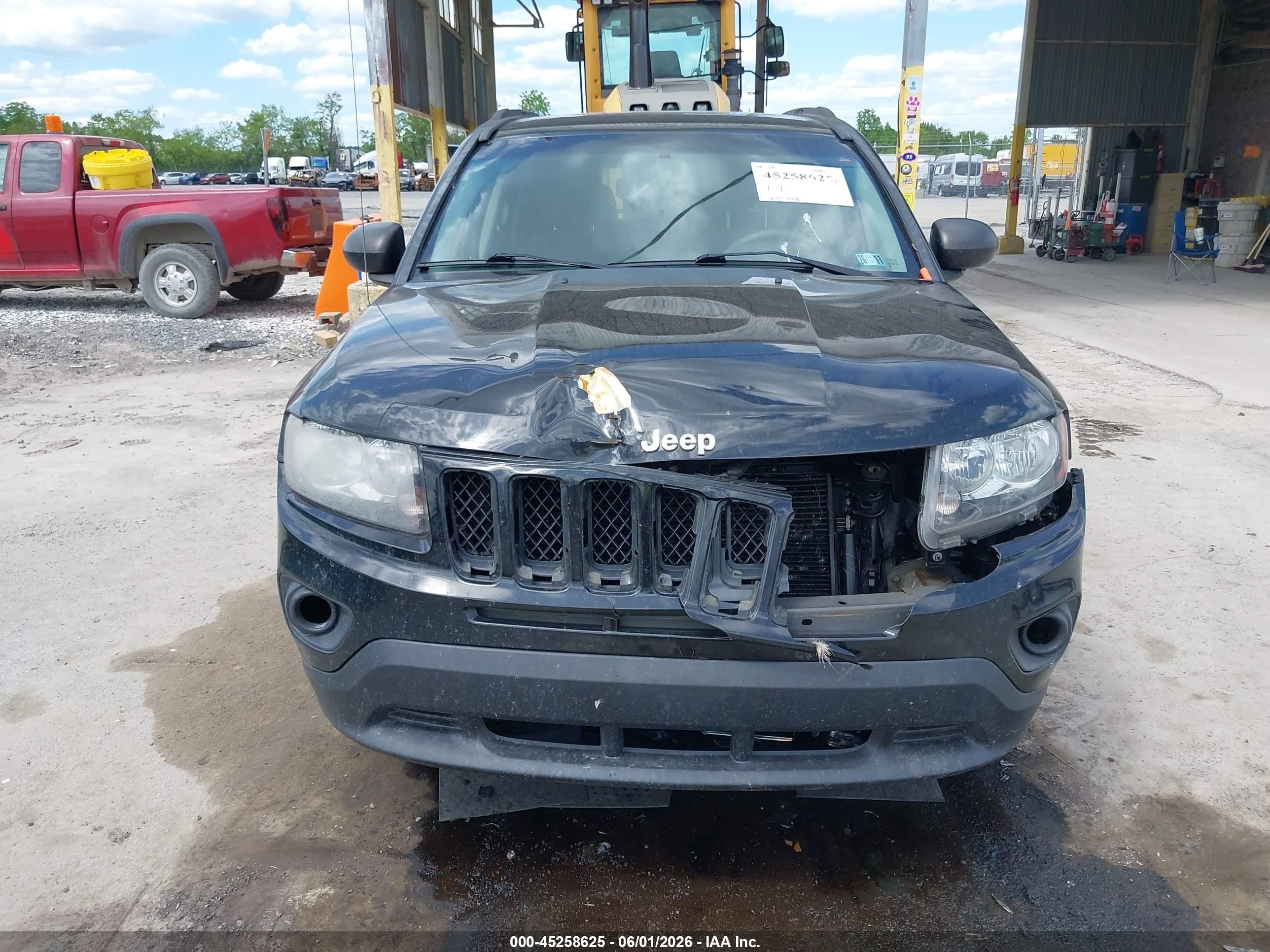 2015 Jeep Compass Sport Черный vin: 1C4NJDBB2FD423835