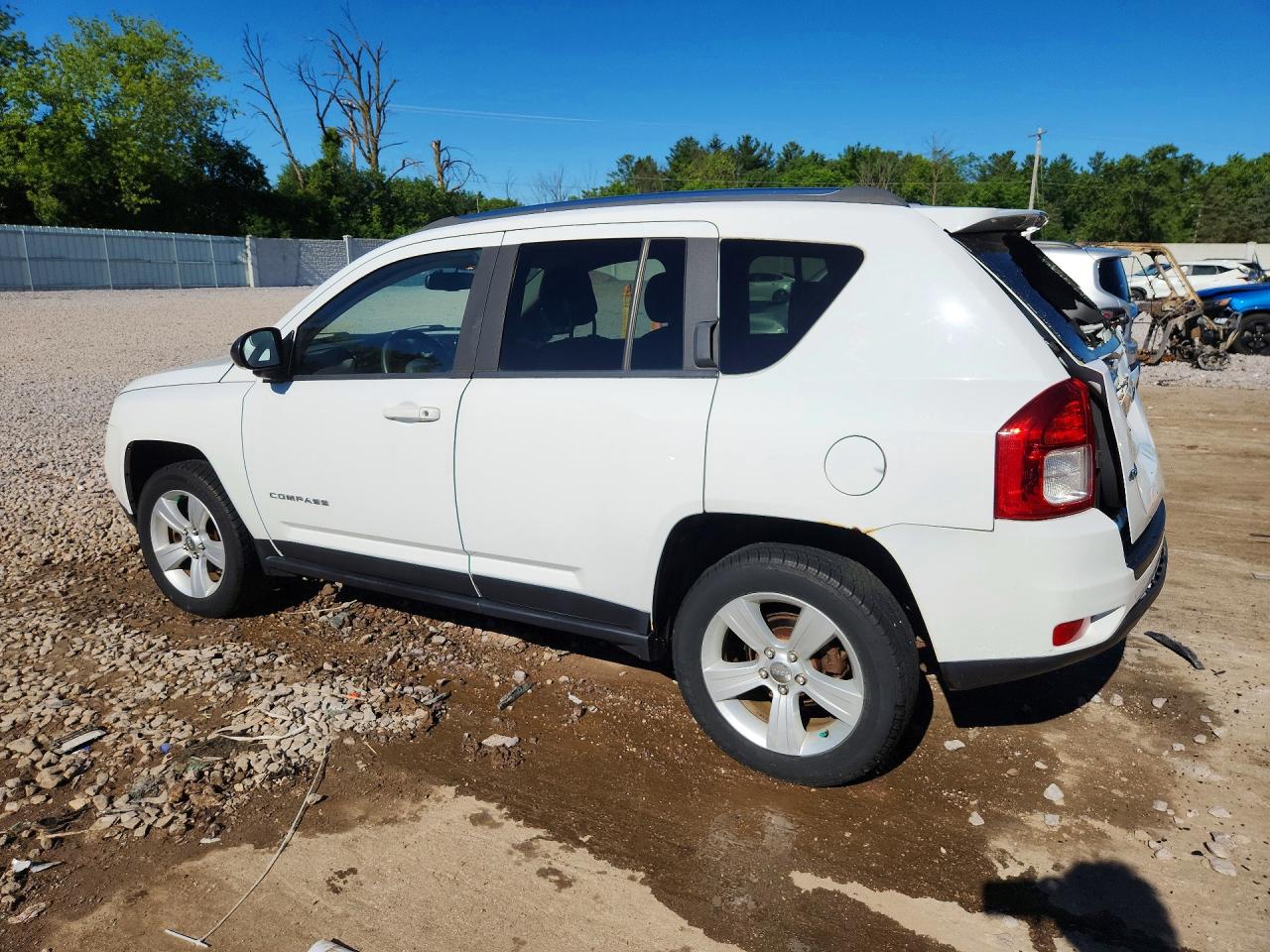 2013 Jeep Compass Sport White vin: 1C4NJDBB3DD196443