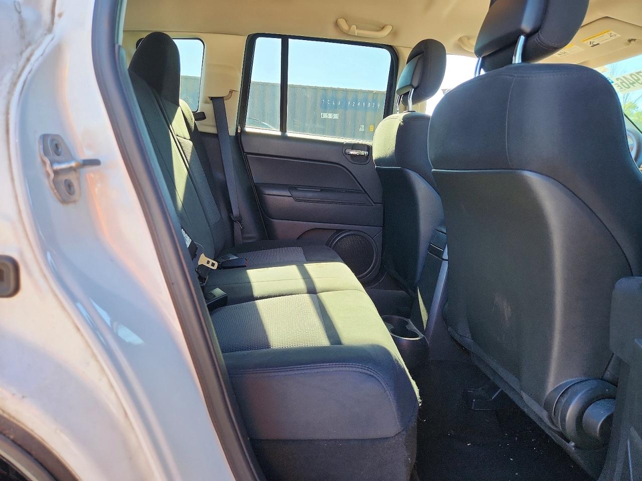 2013 Jeep Compass Sport White vin: 1C4NJDBB3DD196443