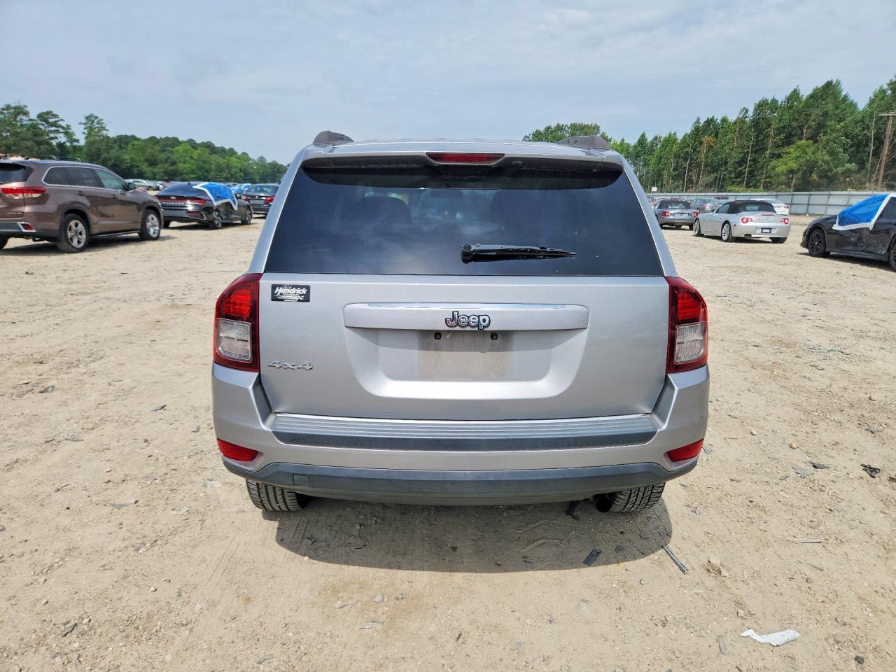 2015 Jeep Compass Sport Серебряный vin: 1C4NJDBB3FD416621