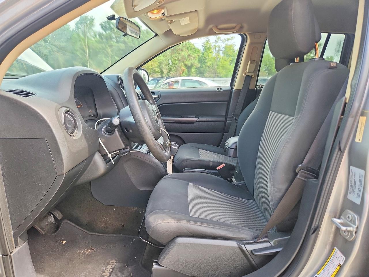 2015 Jeep Compass Sport Серебряный vin: 1C4NJDBB3FD416621
