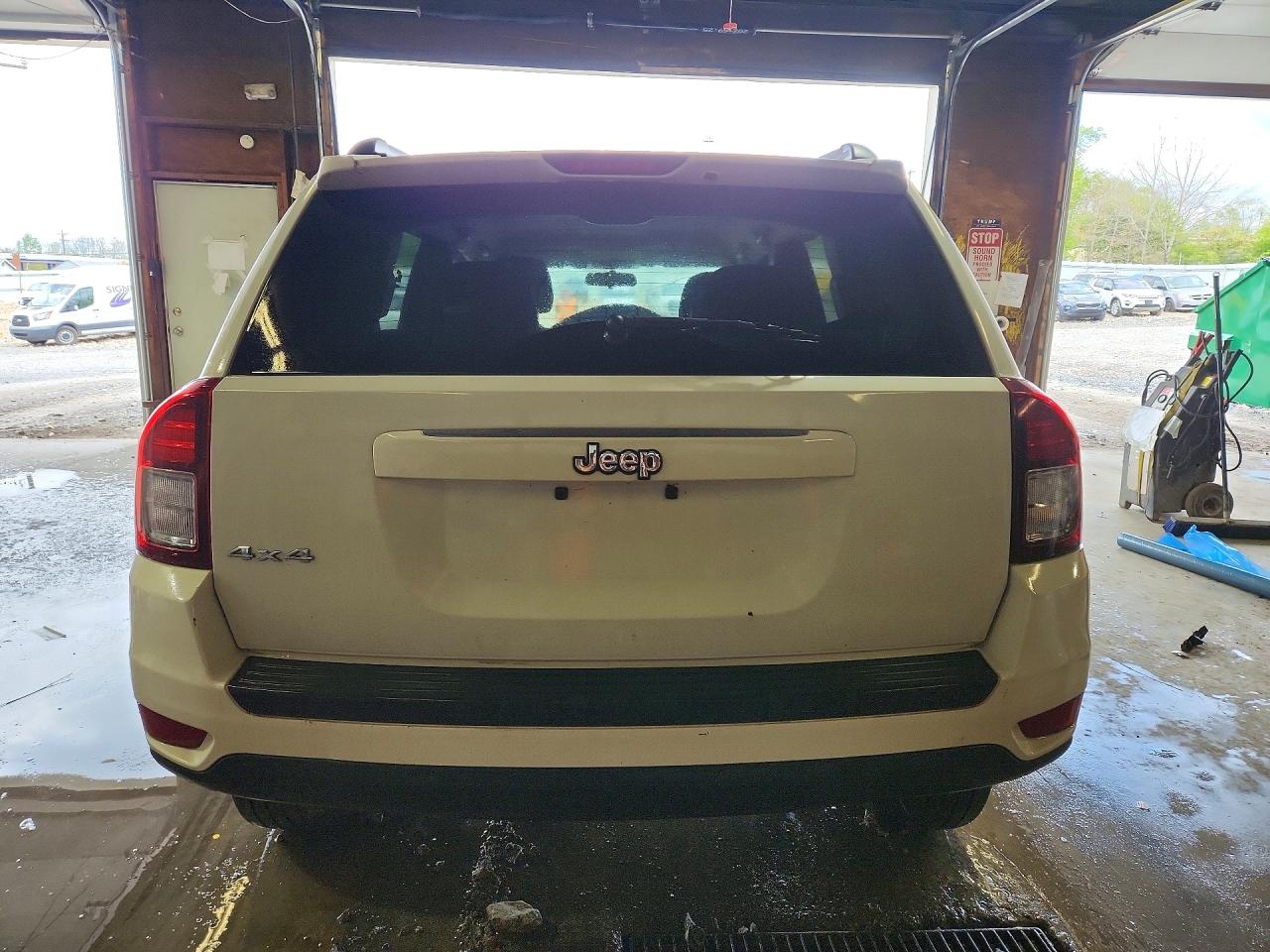 2015 Jeep Compass Sport Белый vin: 1C4NJDBB3FD438697