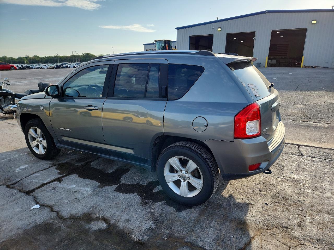 2012 Jeep Compass Sport Silver vin: 1C4NJDBB4CD656112