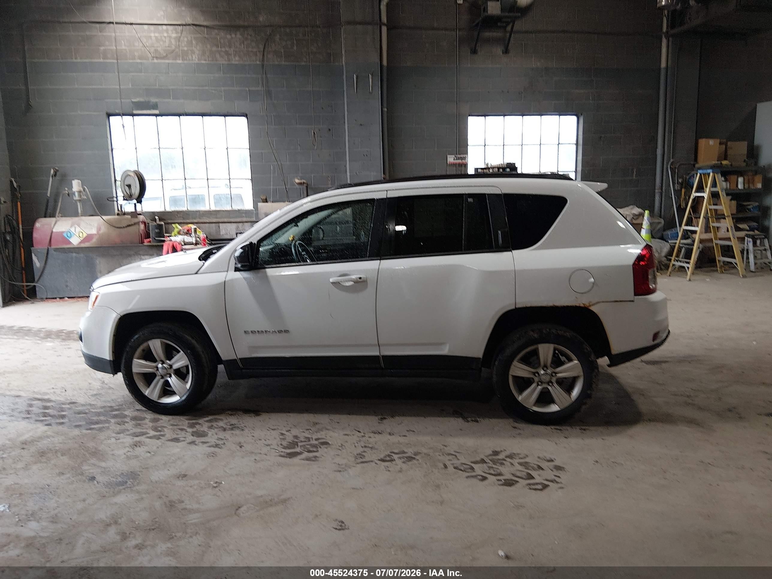 2013 Jeep Compass Sport White vin: 1C4NJDBB4DD275099
