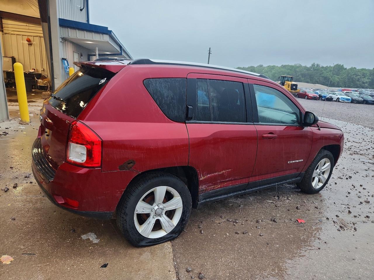 2012 Jeep Compass Sport Red vin: 1C4NJDBB6CD572311