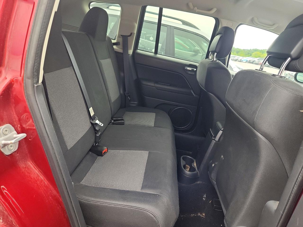 2012 Jeep Compass Sport Red vin: 1C4NJDBB6CD572311
