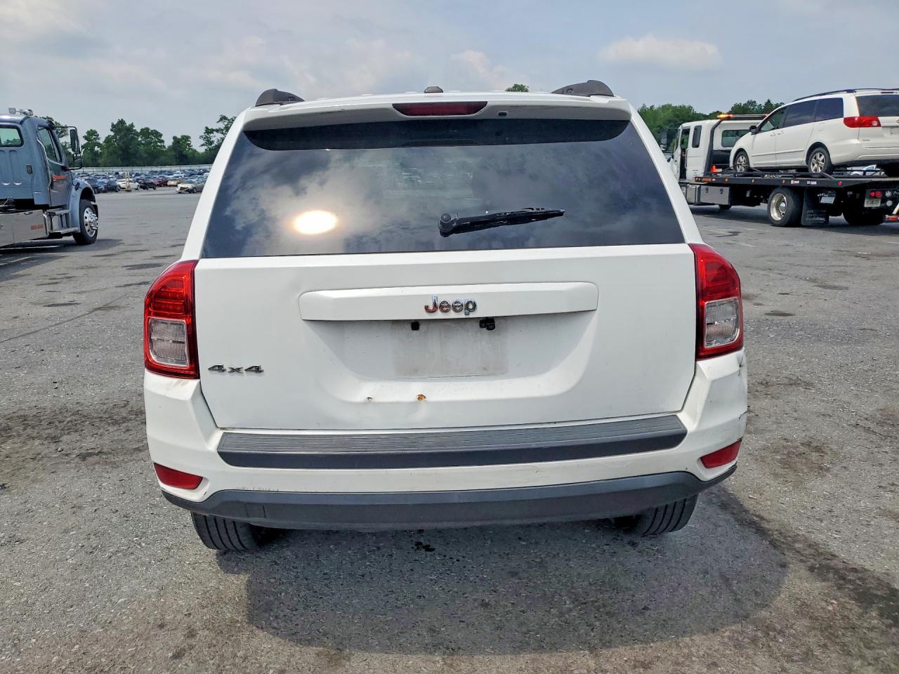 2013 Jeep Compass Sport White vin: 1C4NJDBB6DD167972