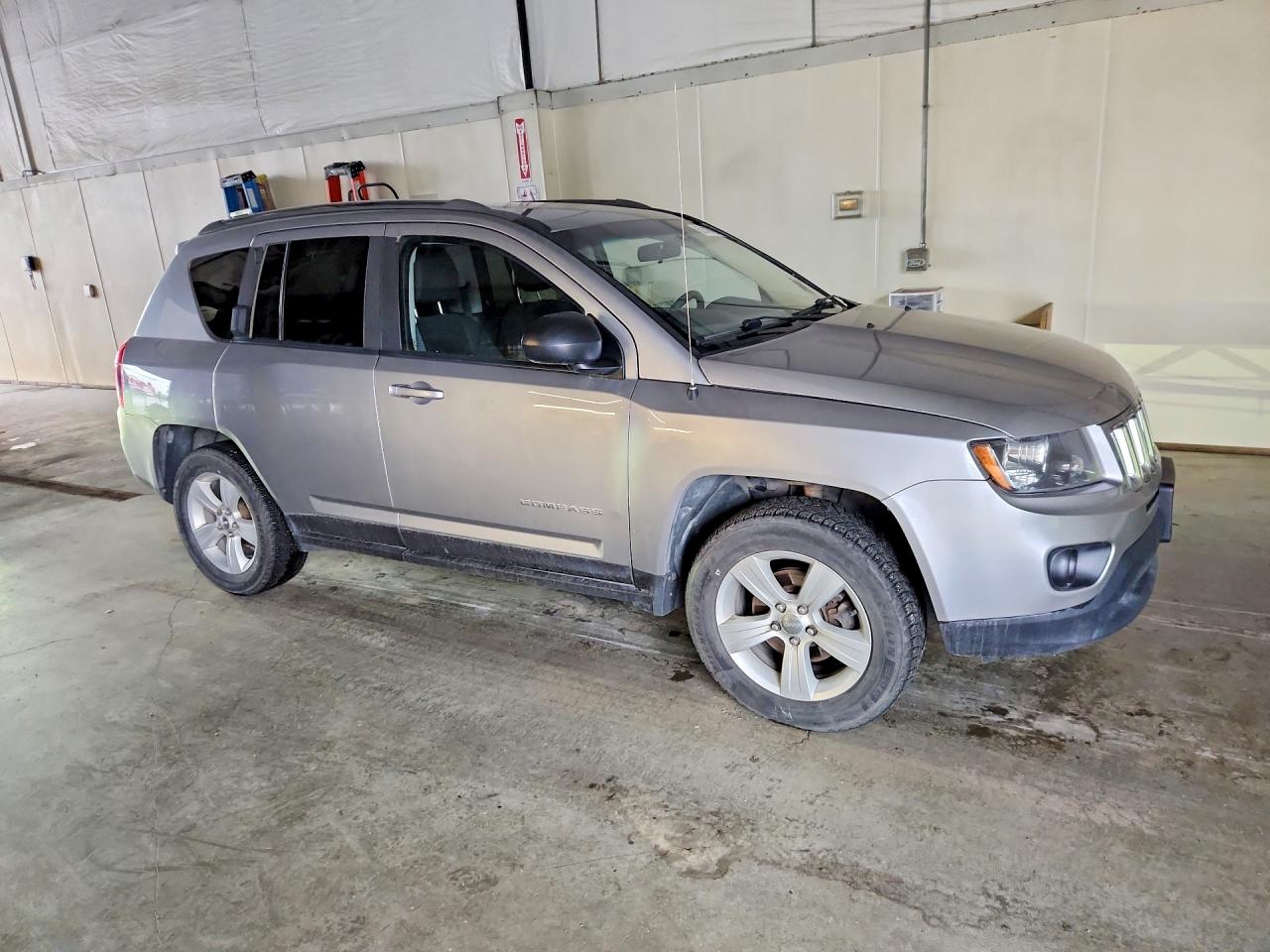 2014 Jeep Compass Sport Серебряный vin: 1C4NJDBB6ED780854