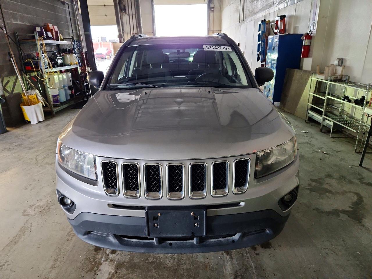 2014 Jeep Compass Sport Серебряный vin: 1C4NJDBB6ED780854