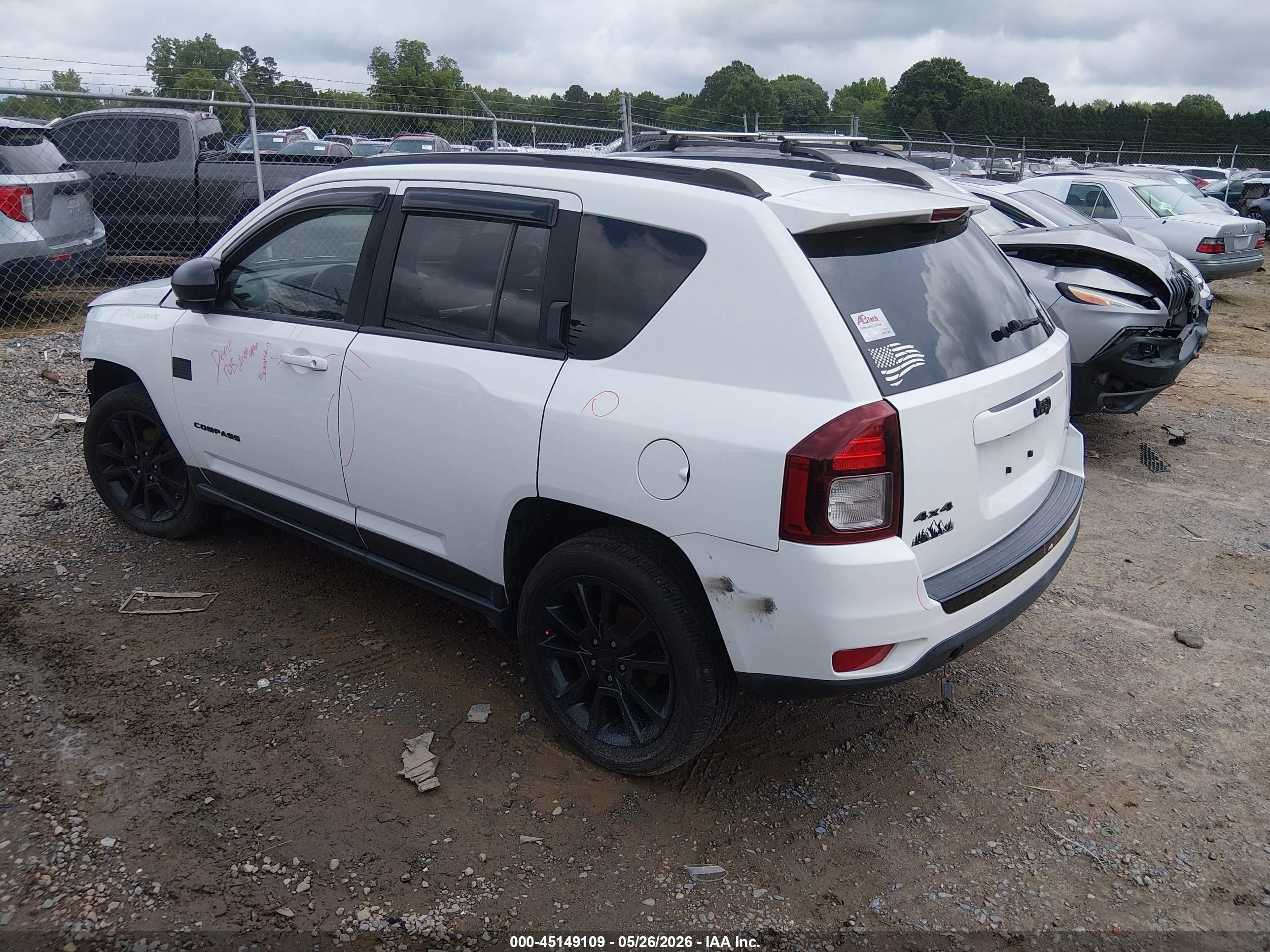2015 Jeep Compass Altitude Edition White vin: 1C4NJDBB6FD325181