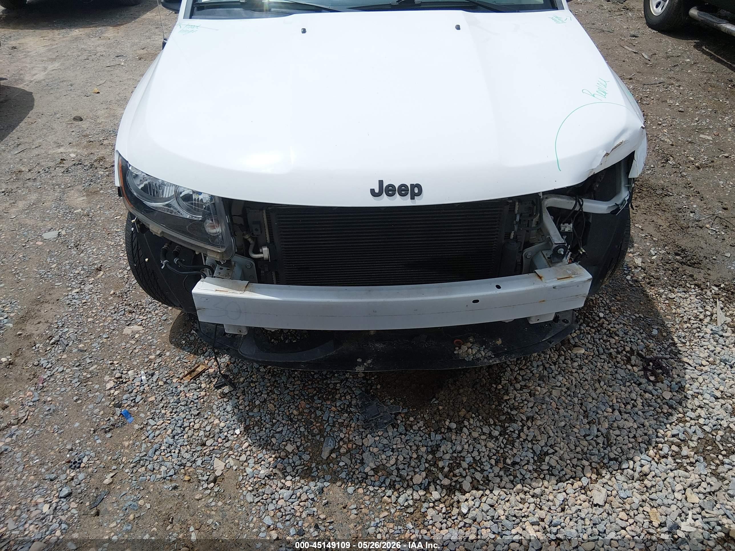 2015 Jeep Compass Altitude Edition White vin: 1C4NJDBB6FD325181