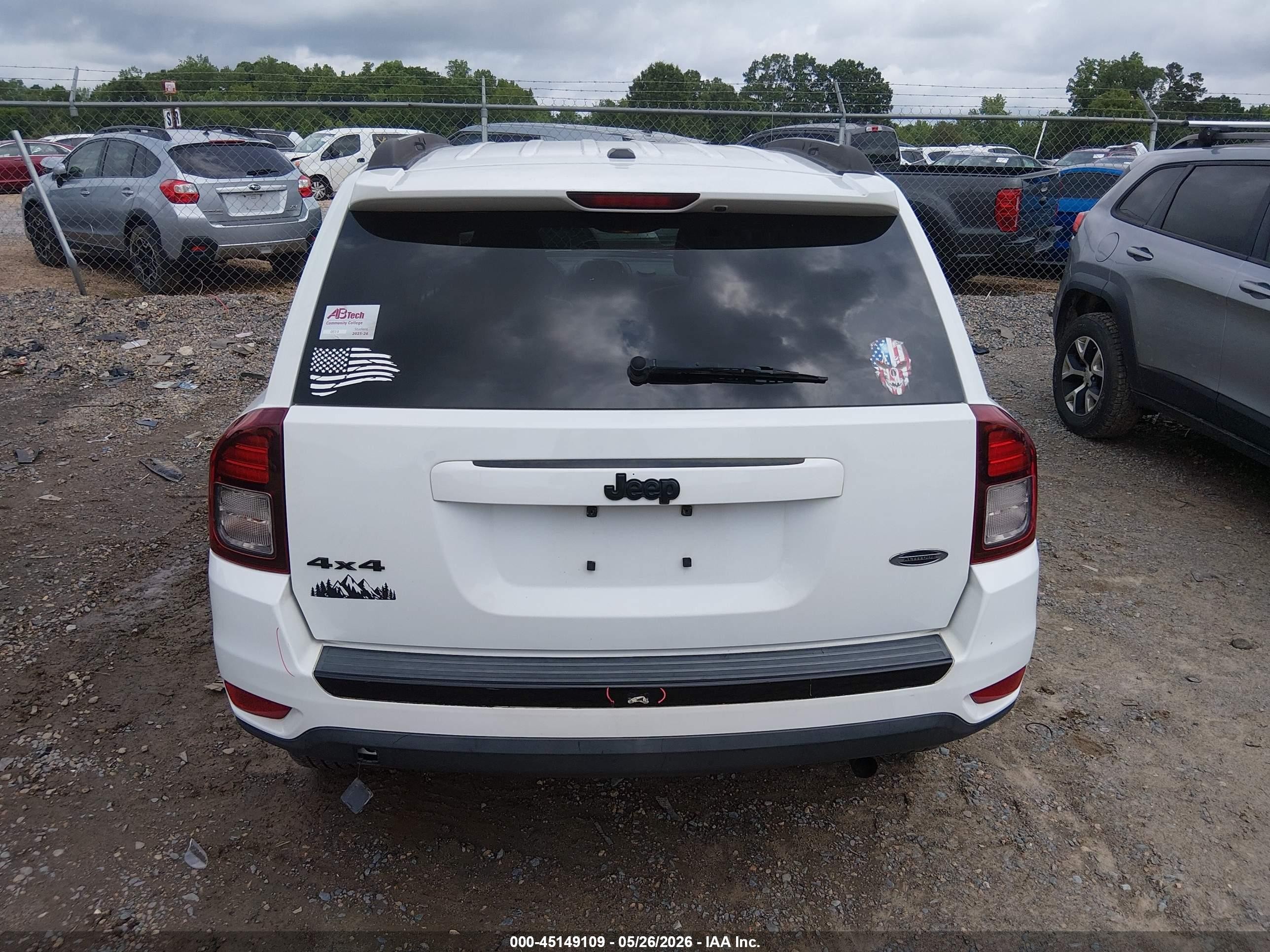 2015 Jeep Compass Altitude Edition White vin: 1C4NJDBB6FD325181