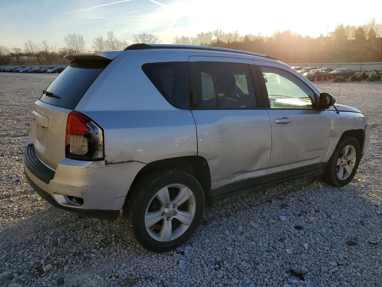 2012 Jeep Compass Sport Silver vin: 1C4NJDBB7CD562399