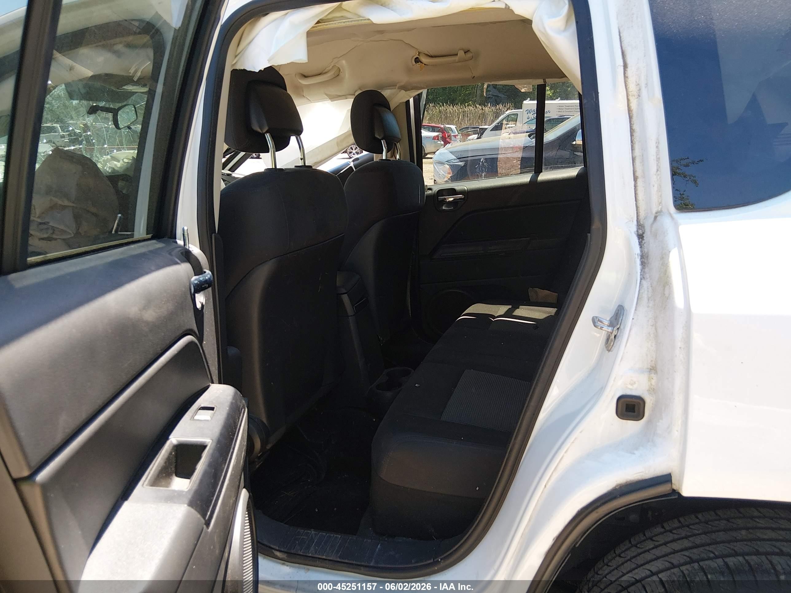 2012 Jeep Compass Sport White vin: 1C4NJDBB7CD658128