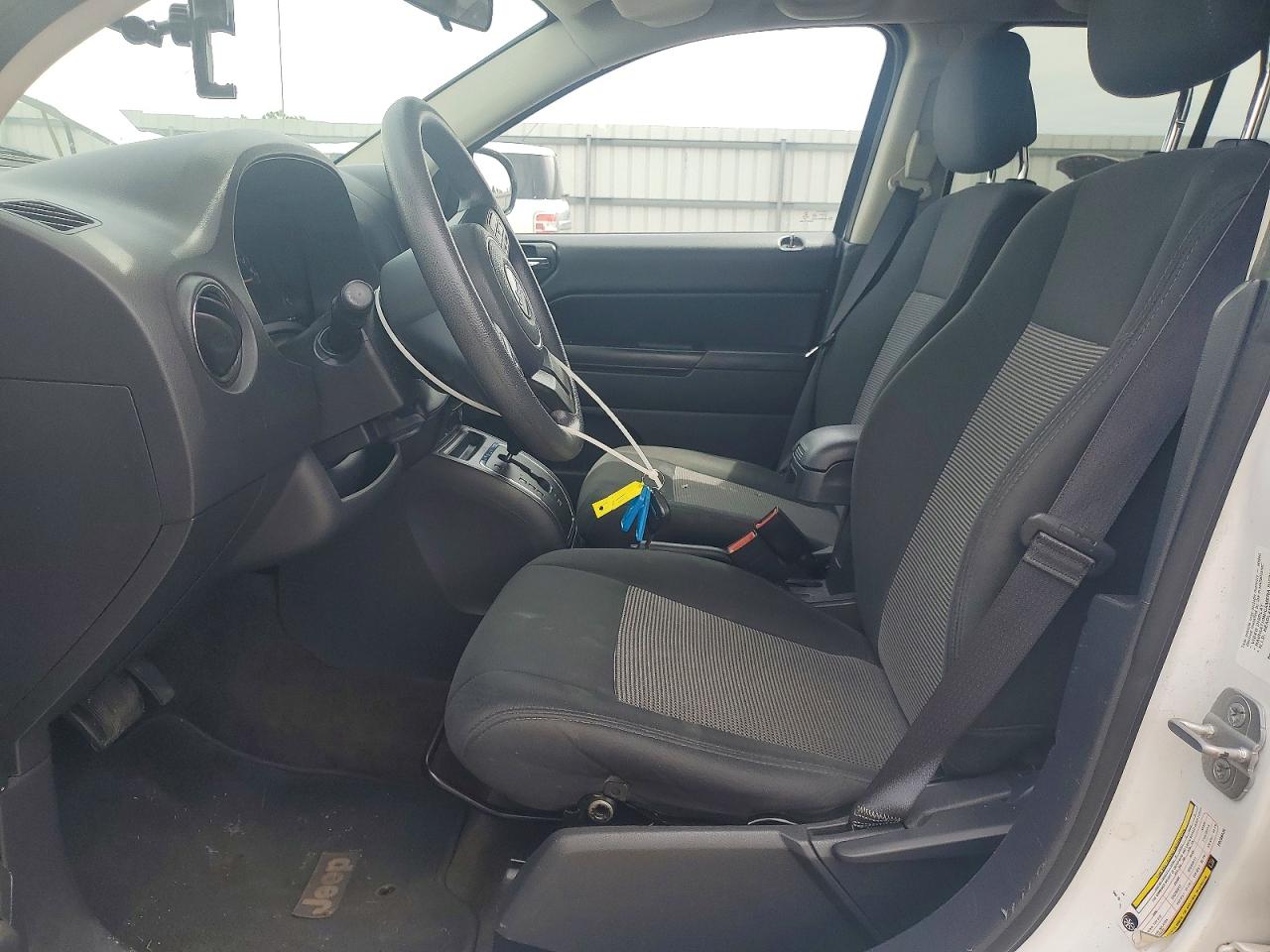 2014 Jeep Compass Sport White vin: 1C4NJDBB7ED709436