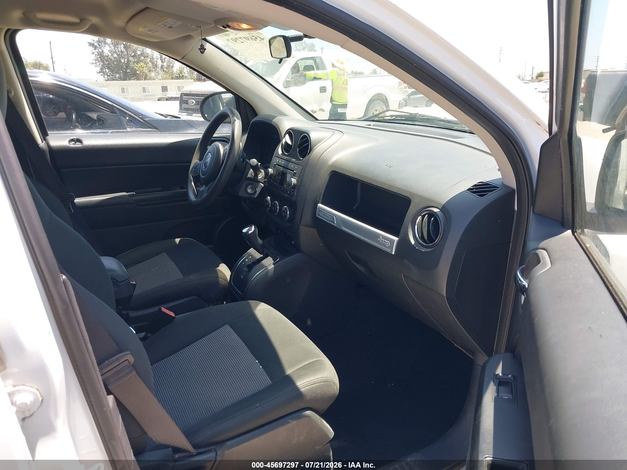 2015 Jeep Compass Sport White vin: 1C4NJDBB7FD218107