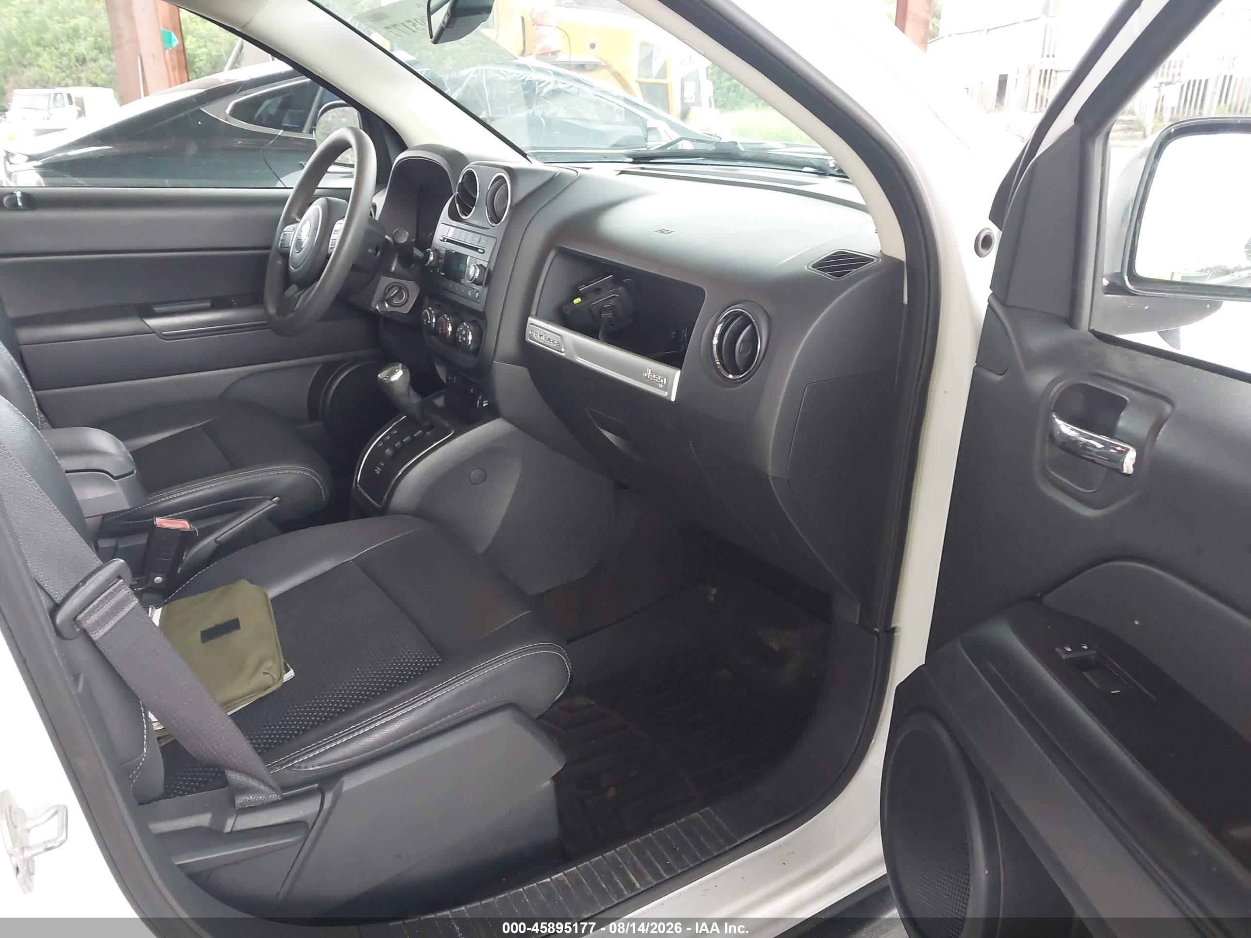 2015 Jeep Compass Altitude Edition White vin: 1C4NJDBB7FD357735