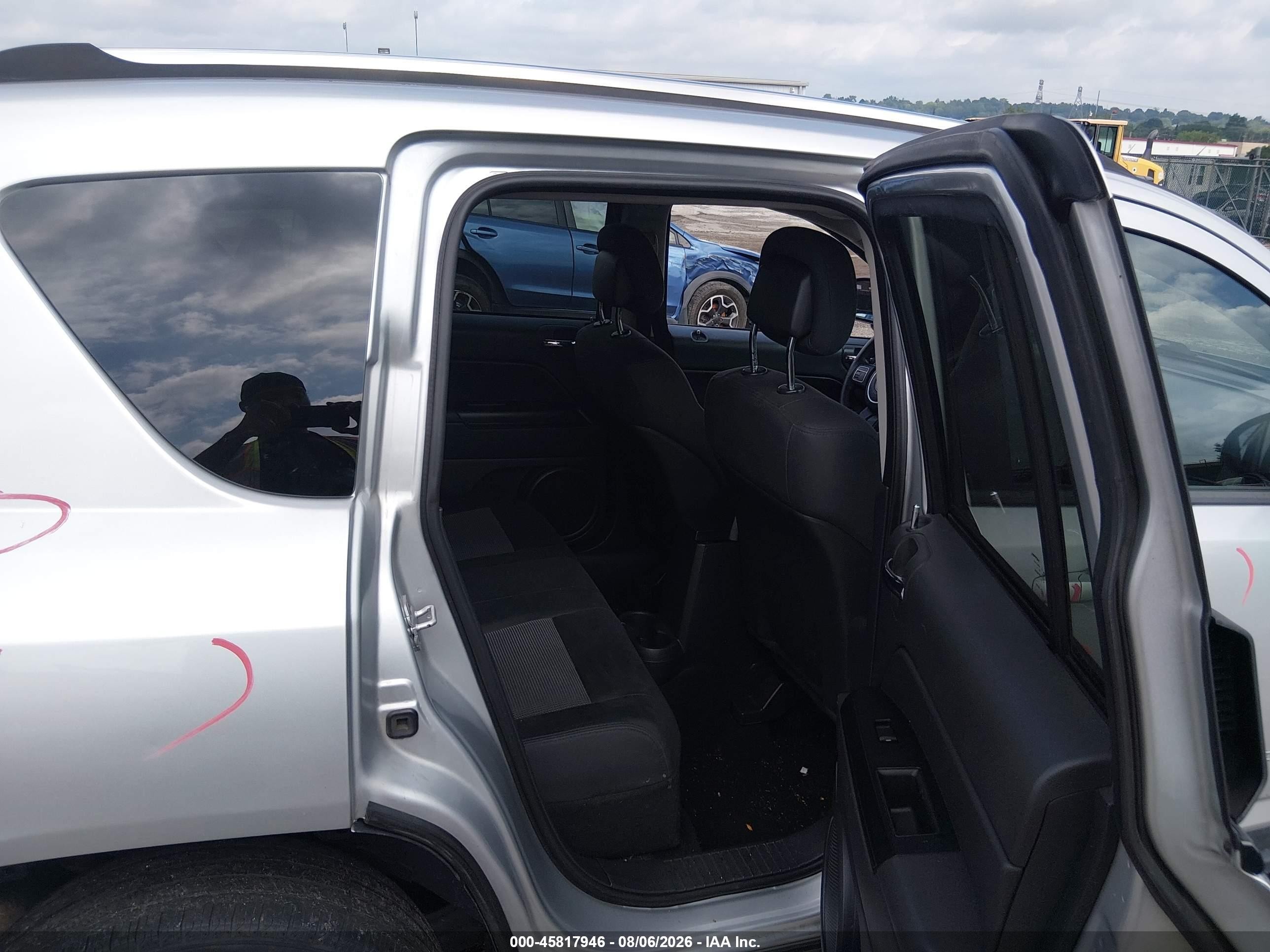 2012 Jeep Compass Sport Silver vin: 1C4NJDBB8CD566865