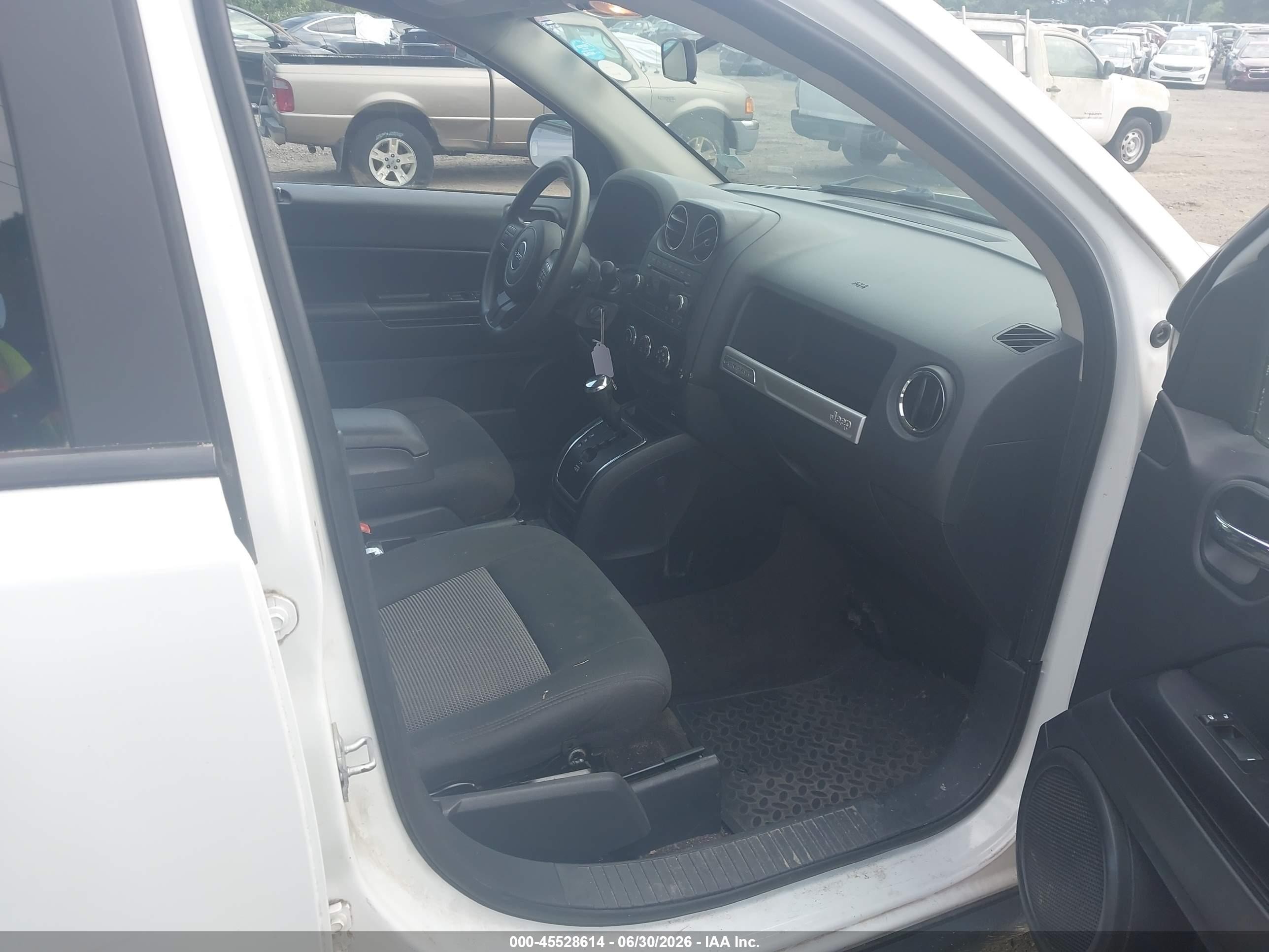2014 Jeep Compass Sport White vin: 1C4NJDBB8ED777549
