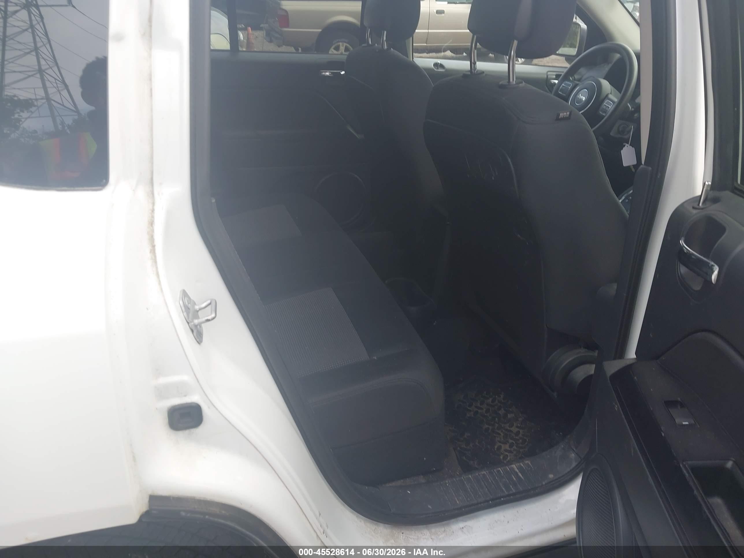 2014 Jeep Compass Sport White vin: 1C4NJDBB8ED777549