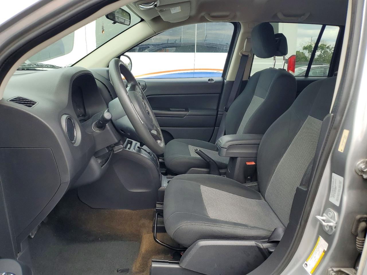 2015 Jeep Compass Sport Silver vin: 1C4NJDBB8FD134944
