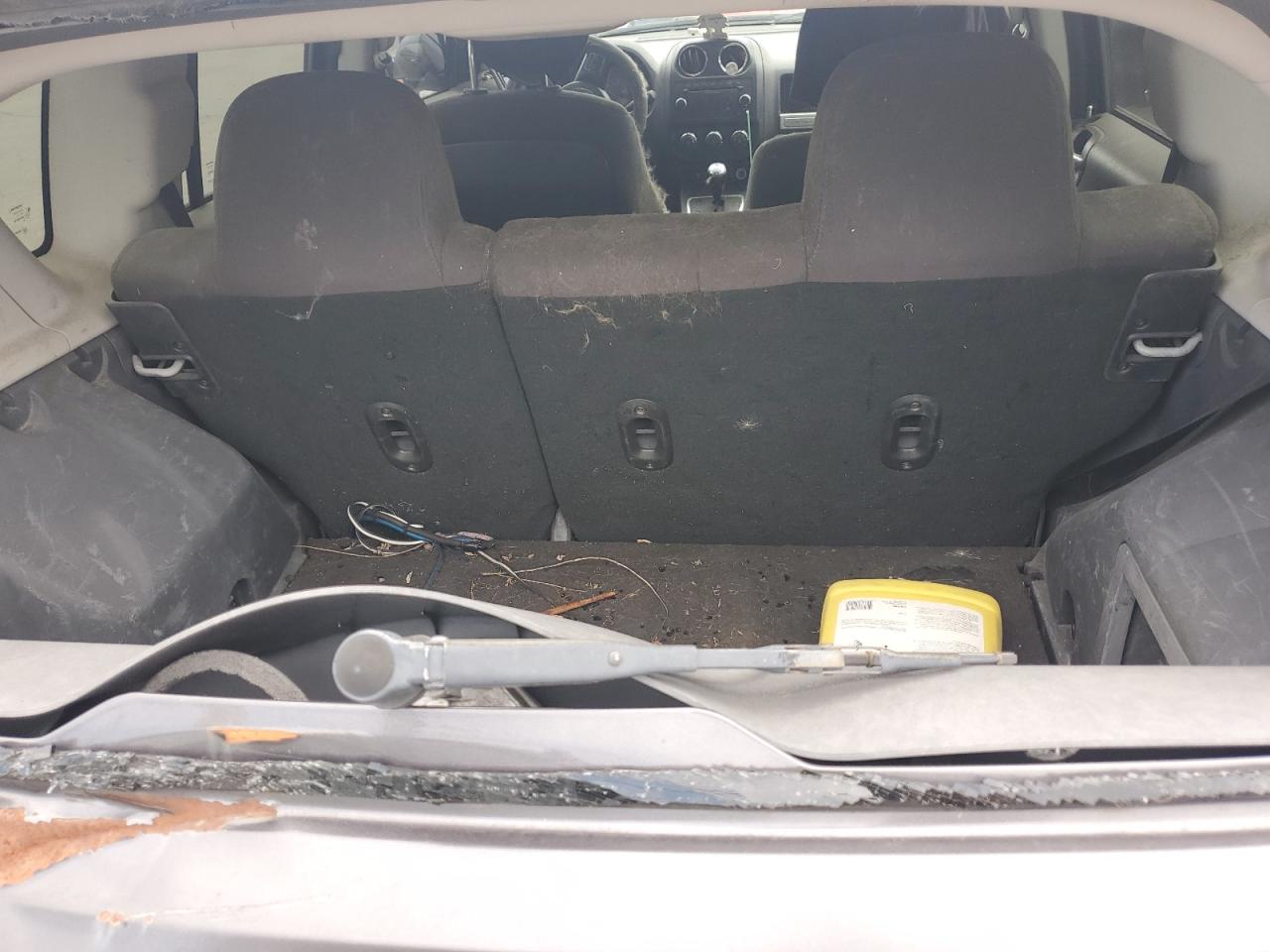 2015 Jeep Compass Sport Gray vin: 1C4NJDBB8FD257191 Damage: Rear Glass, Broken, Replacement Required