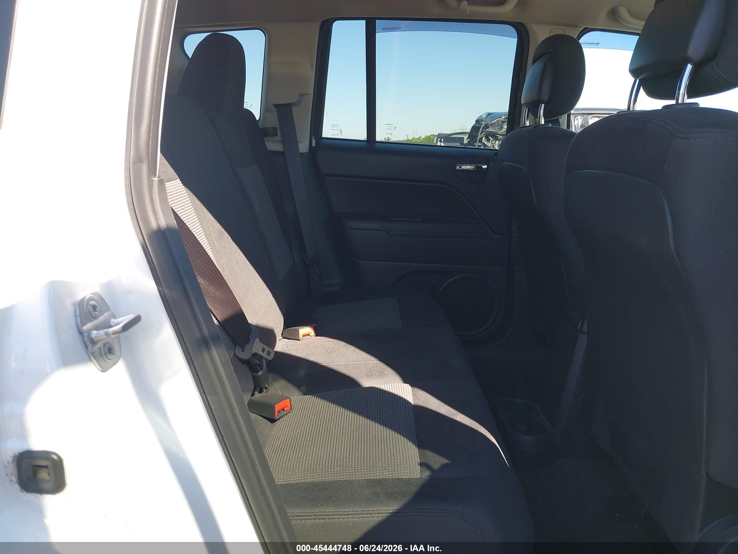2014 Jeep Compass Sport White vin: 1C4NJDBB9ED721779