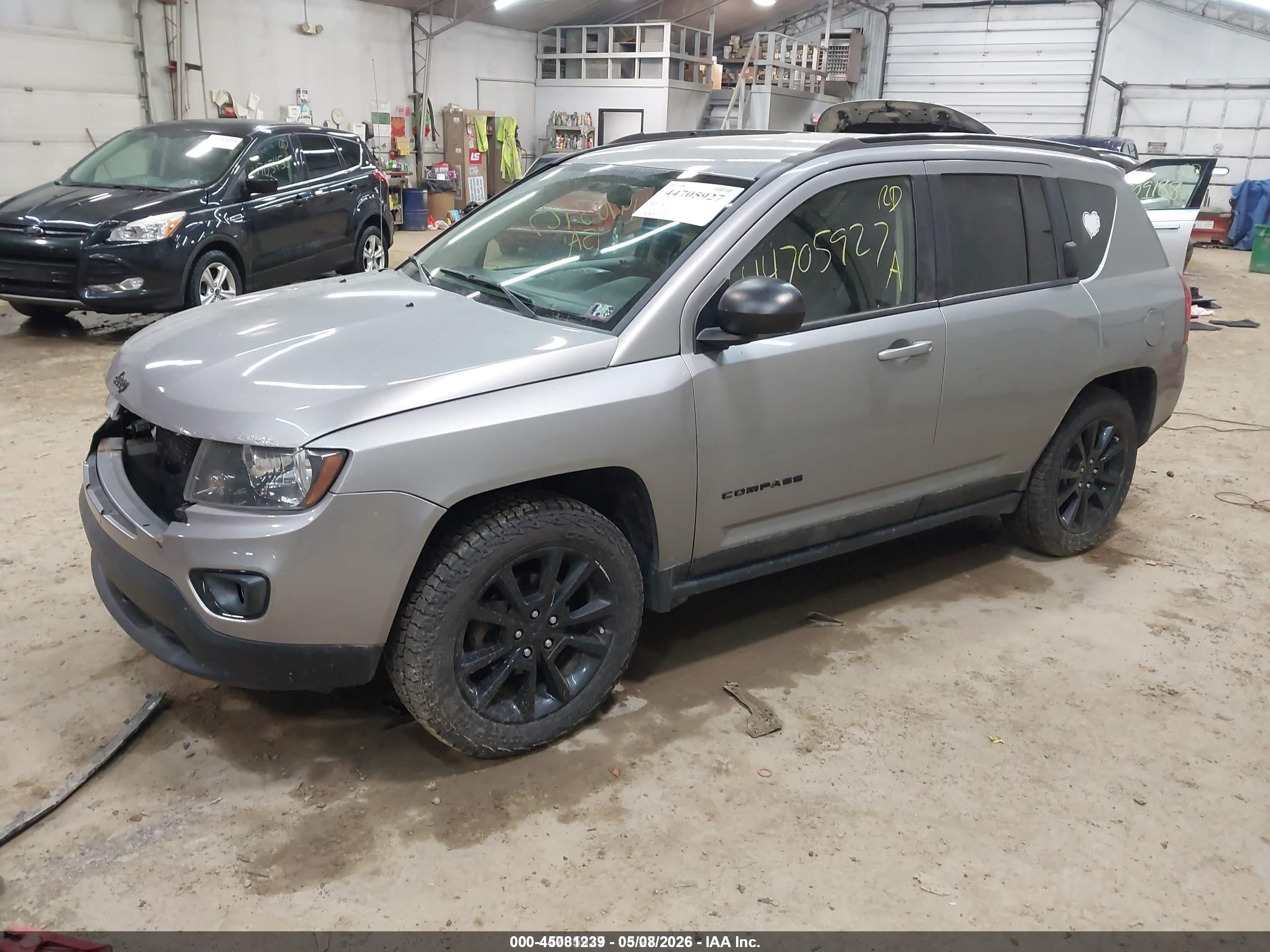 2015 Jeep Compass Altitude Edition Silver vin: 1C4NJDBB9FD371068