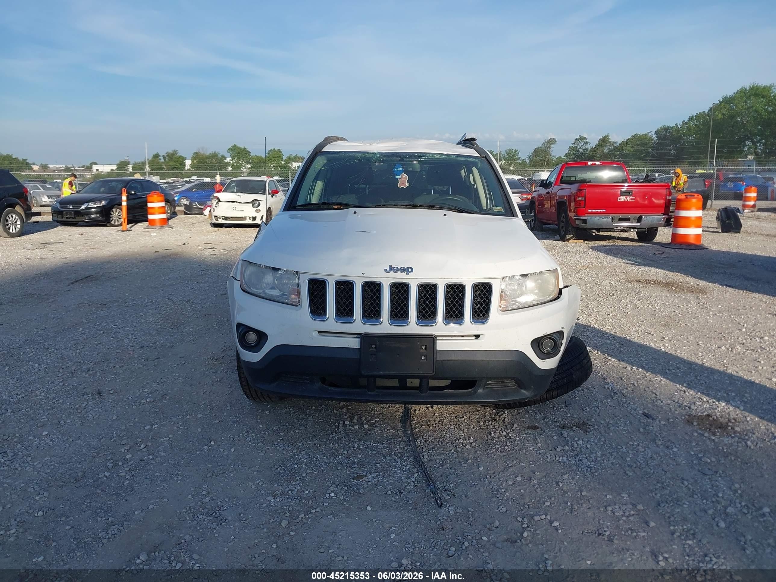 2012 Jeep Compass Sport White vin: 1C4NJDBBXCD630582