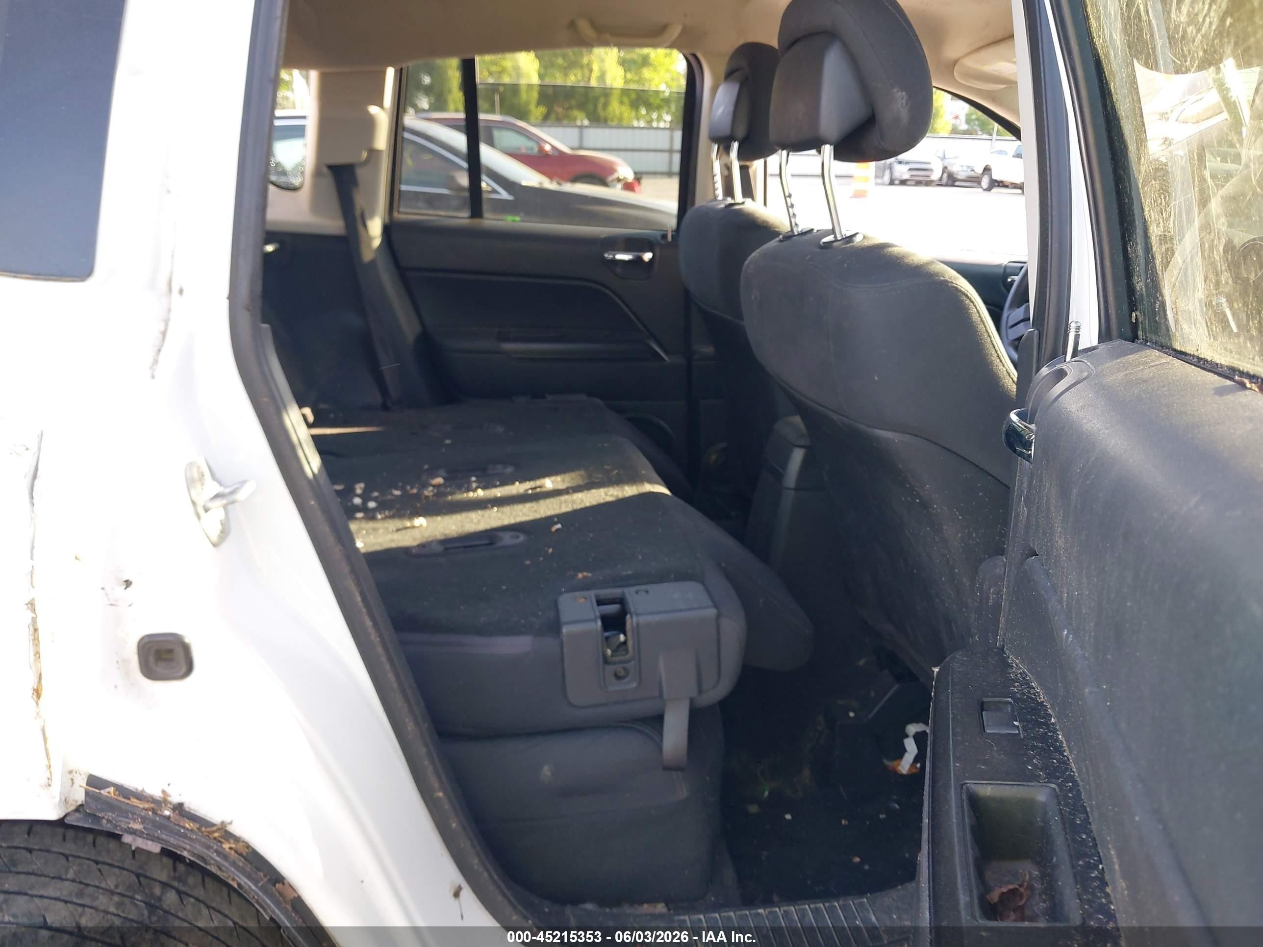 2012 Jeep Compass Sport White vin: 1C4NJDBBXCD630582