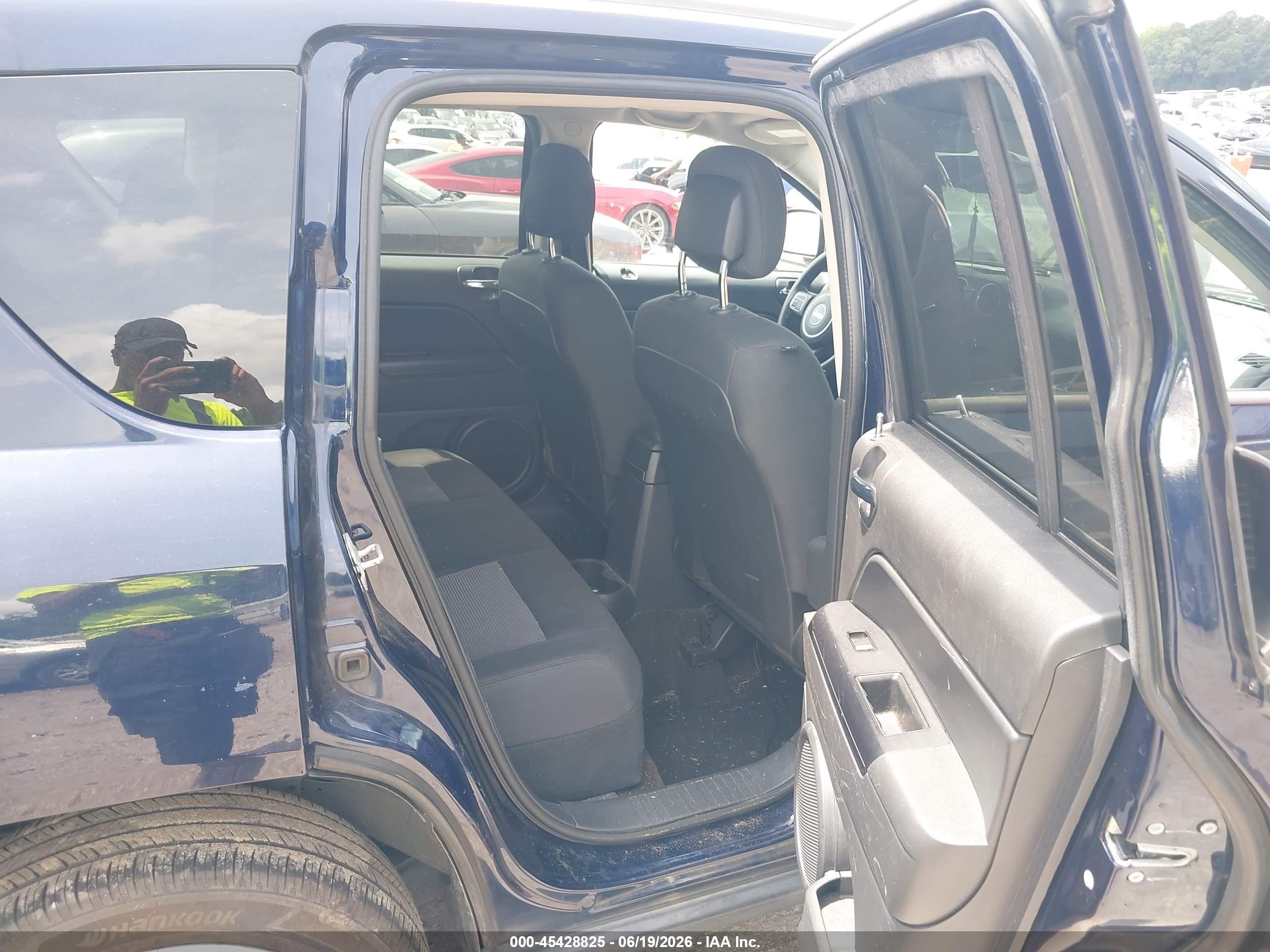 2014 Jeep Compass Sport Blue vin: 1C4NJDBBXED503527