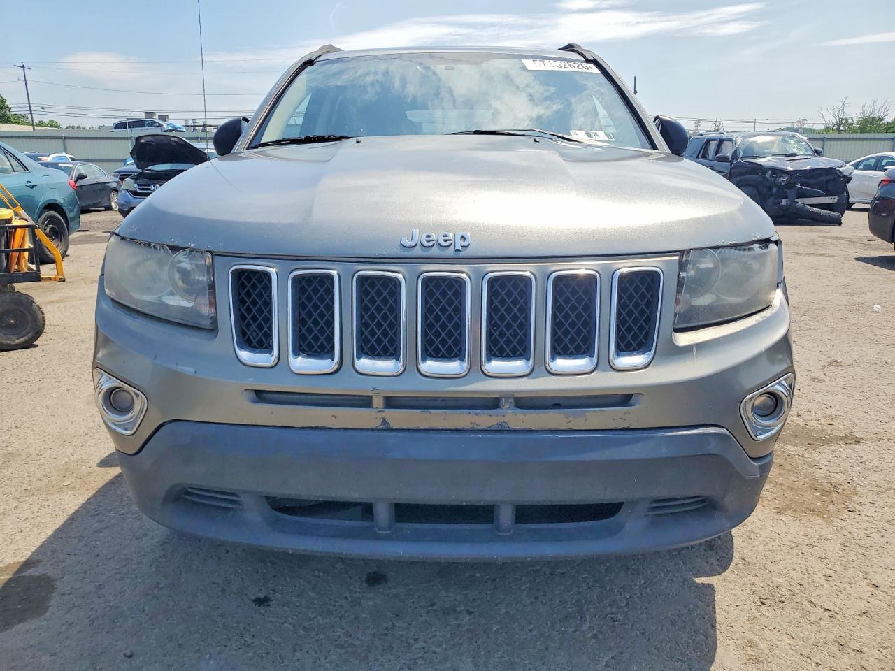 2014 Jeep Compass Sport Серый vin: 1C4NJDBBXED567664
