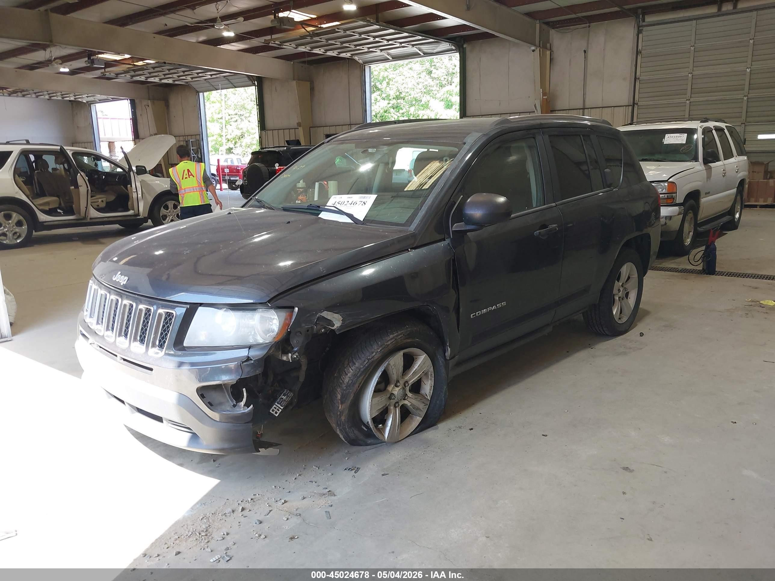 2014 Jeep Compass Sport Gray vin: 1C4NJDBBXED661186