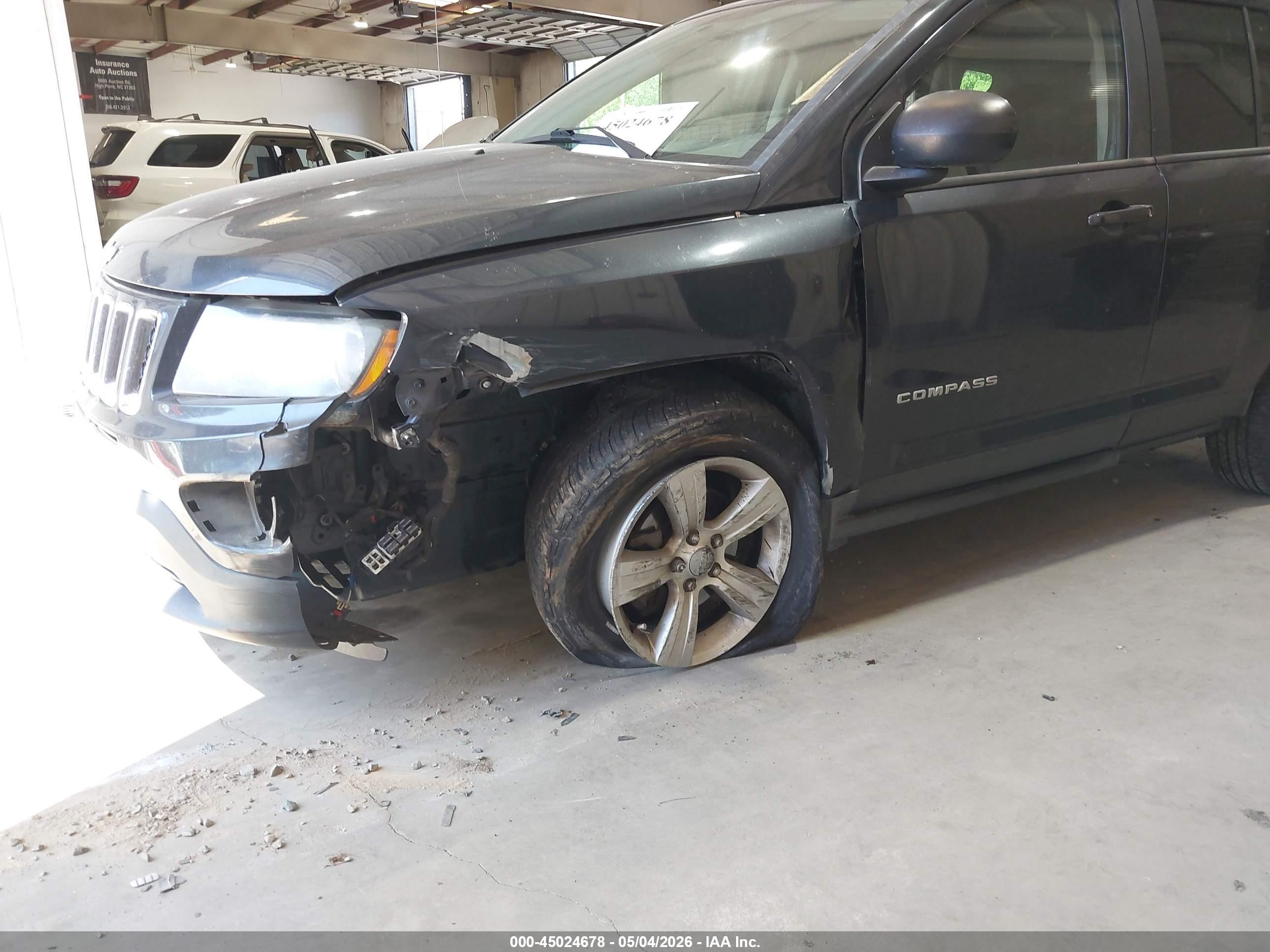 2014 Jeep Compass Sport Gray vin: 1C4NJDBBXED661186
